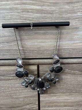 Forever21 statement bib necklace